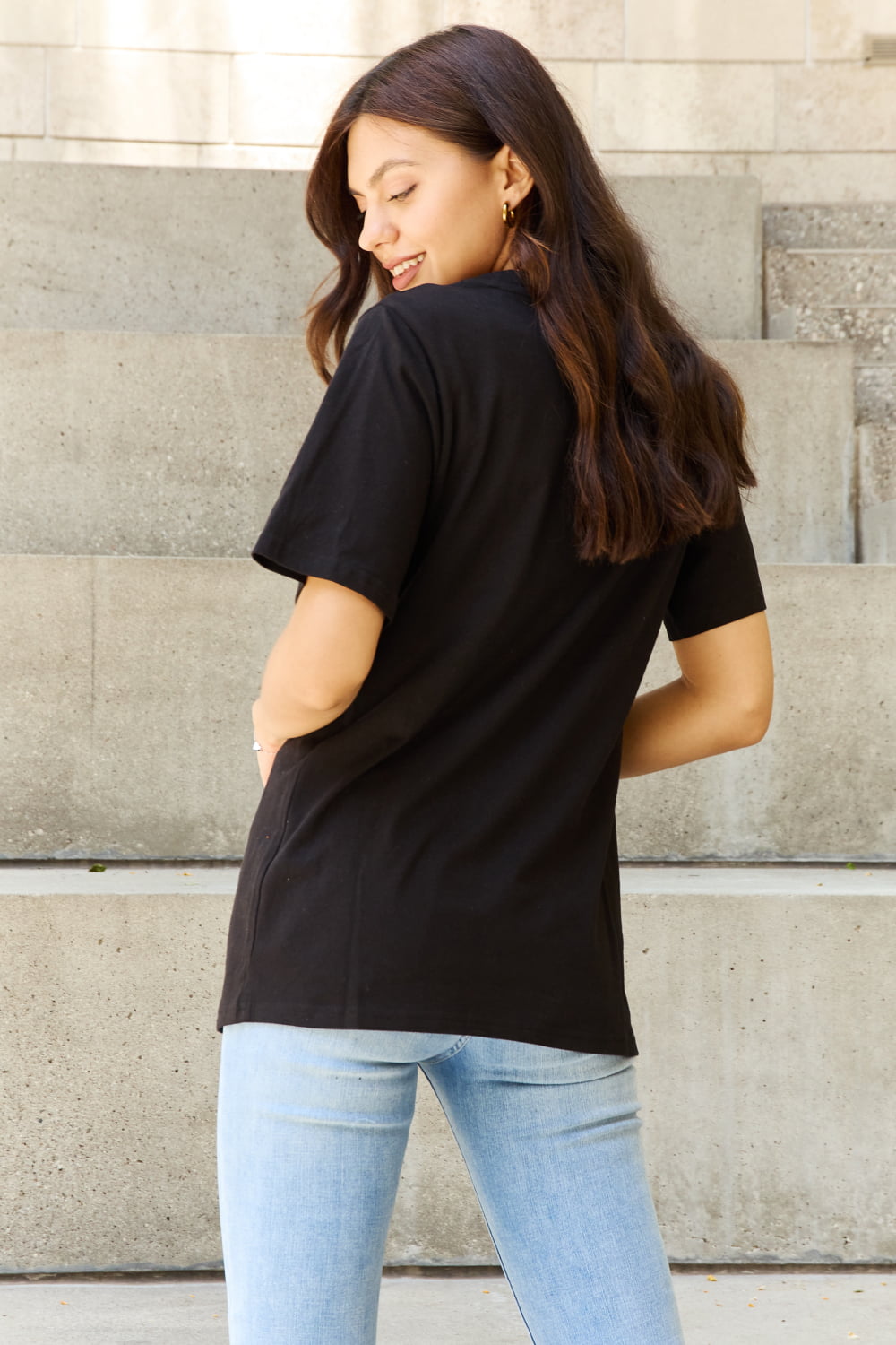 Davi & Dani "Babe" Full Size Gliter Lettering Printed T-Shirt in Black